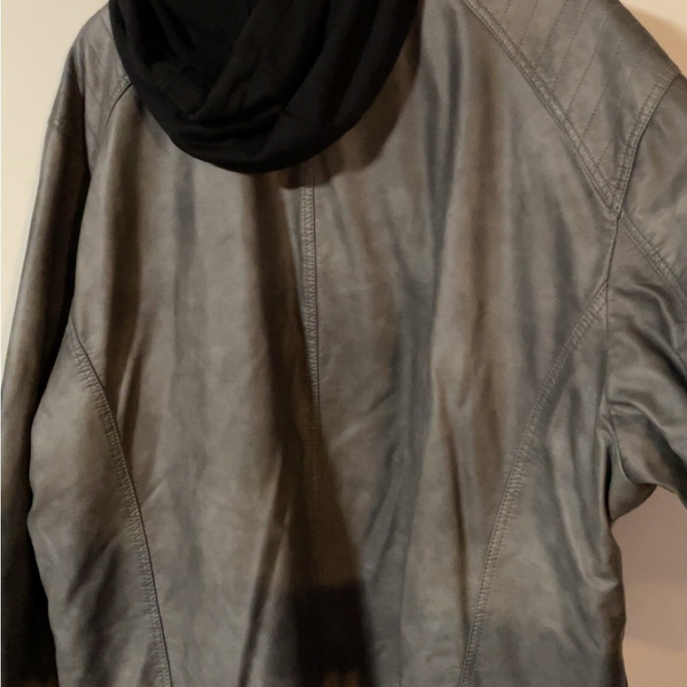 Black Rivet jacket! In excellent condition, only worn once to try on! - Picture 5 of 5
